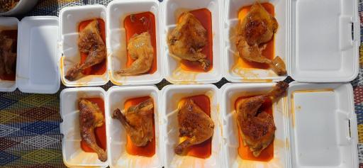 عکس غذای بیرون بر چرب و چیلی