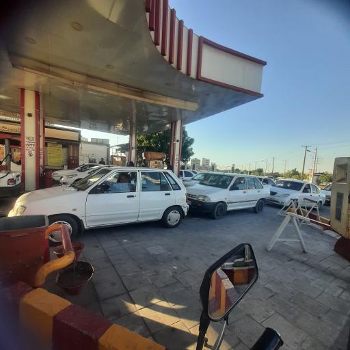 عکس پمپ بنزین بعثت