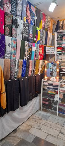 عکس پوشاک، شال روسری رد اسکاف