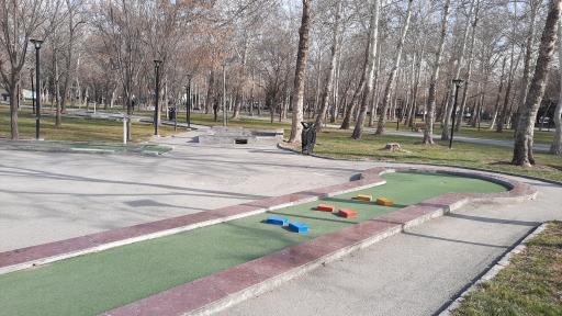 عکس مجموعه زمین‌های مینی گلف