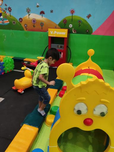 عکس شهربازی سرپوشیده پارک کودک