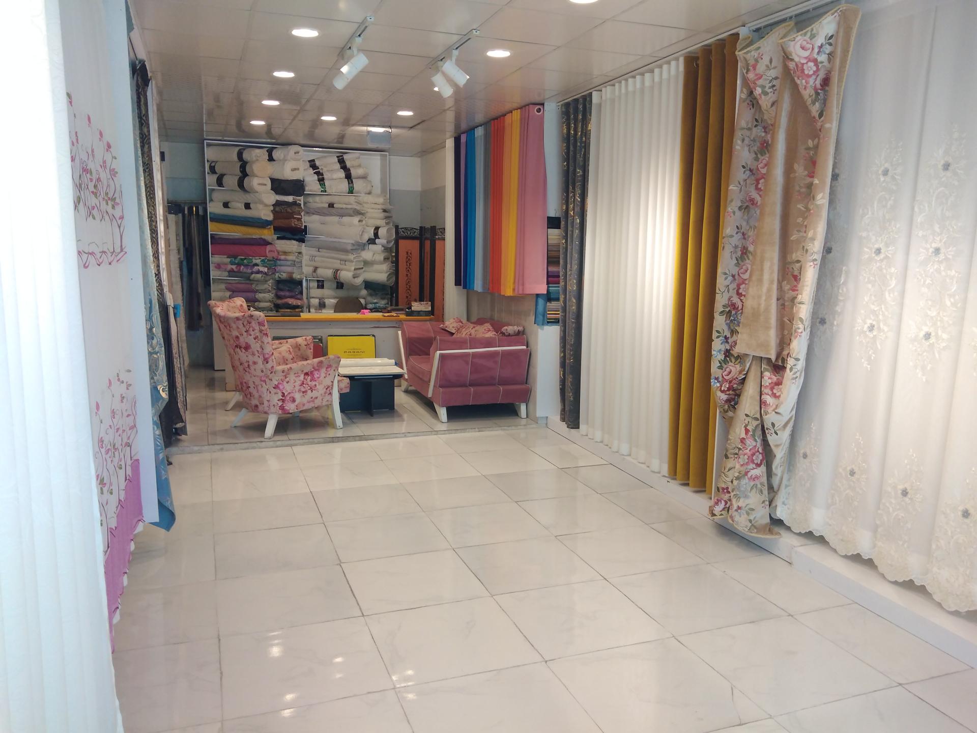 عکس گالری پرده و کاغذ دیواری ایده آل