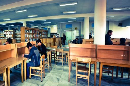 عکس کتابخانه مرکزی دانشگاه 