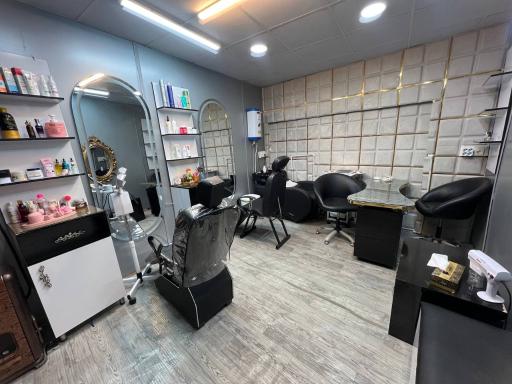 عکس سالن زیبایی آس