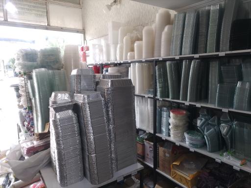 عکس فروشگاه یکبارمصرف الماس