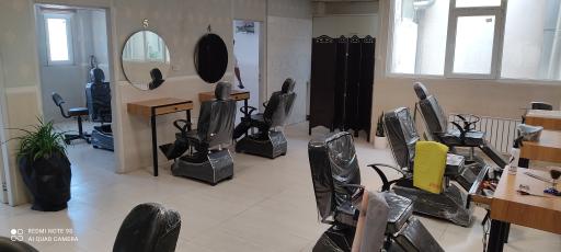اموزشگاه ارایشگری مردانه خانه مو