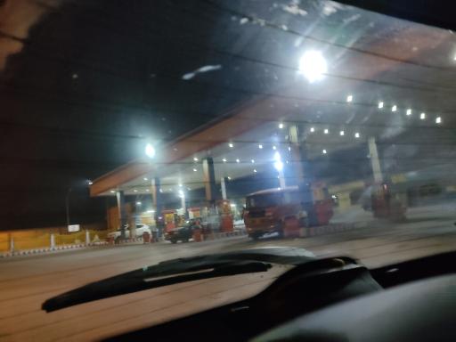 عکس پمپ بنزین جام جم