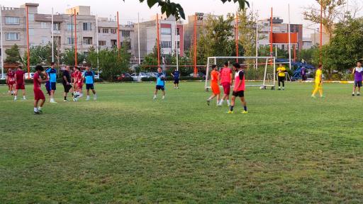 عکس زمین چمن کوچک باشگاه سایپا