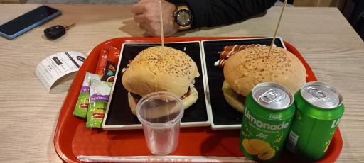 عکس رستوران و پیتزا شوپه