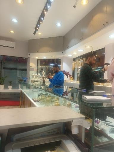 جواهری یسنا