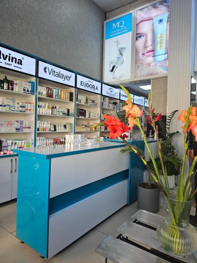 عکس گالری آرایشی بهداشتی پاییز