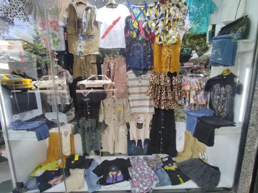 عکس پوشاک گلبرگ