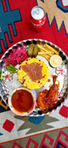 عکس رستوران و غذای بیرون بر عمو مختار