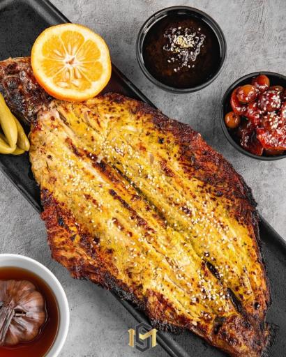 عکس باغ رستوران مجلل اکباتان