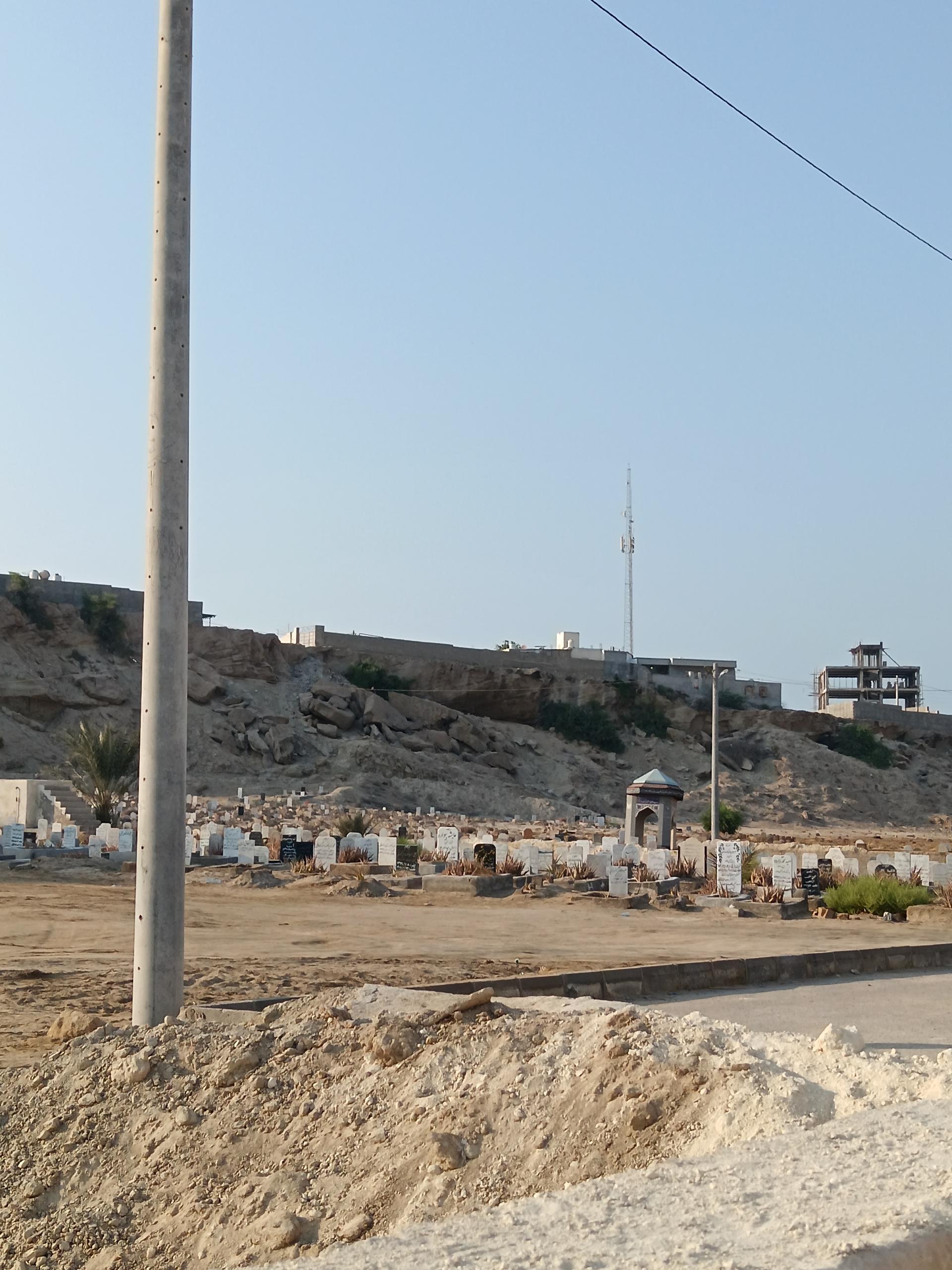عکس قبرستان درگهان