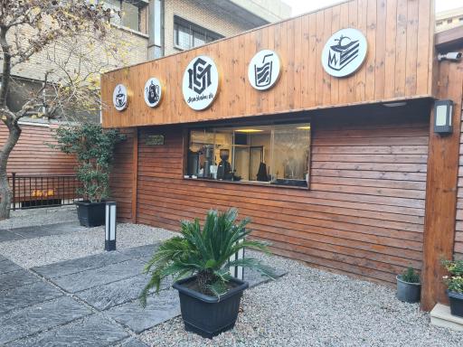 عکس باغ رستوران مجلل اکباتان