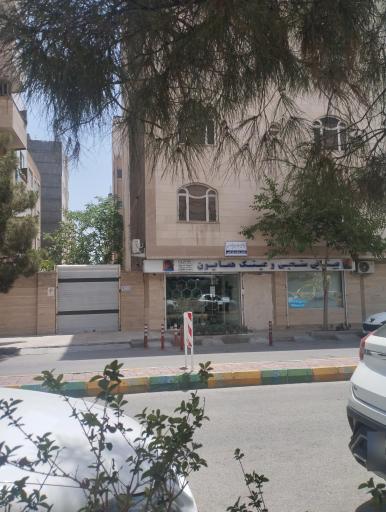 عکس اپتومترسیت مریم فرخاری