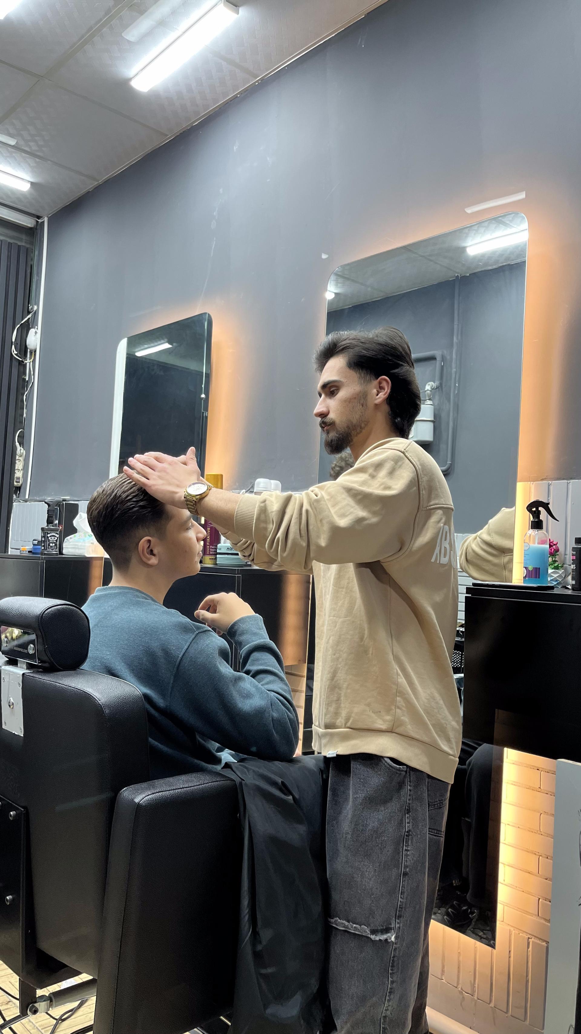 عکس آرایشگاه مردانه سایروس