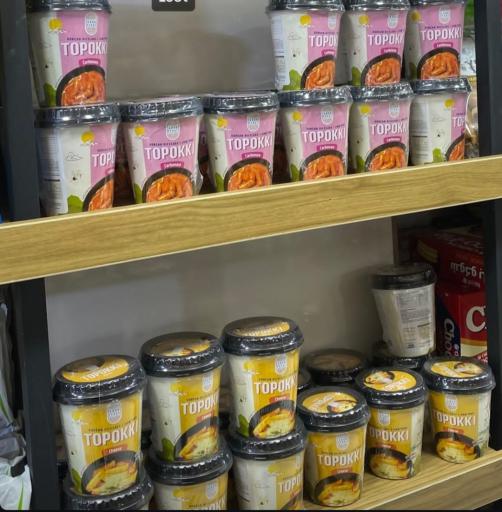 عکس فروشگاه مواد غذایی  خارجی میلکا