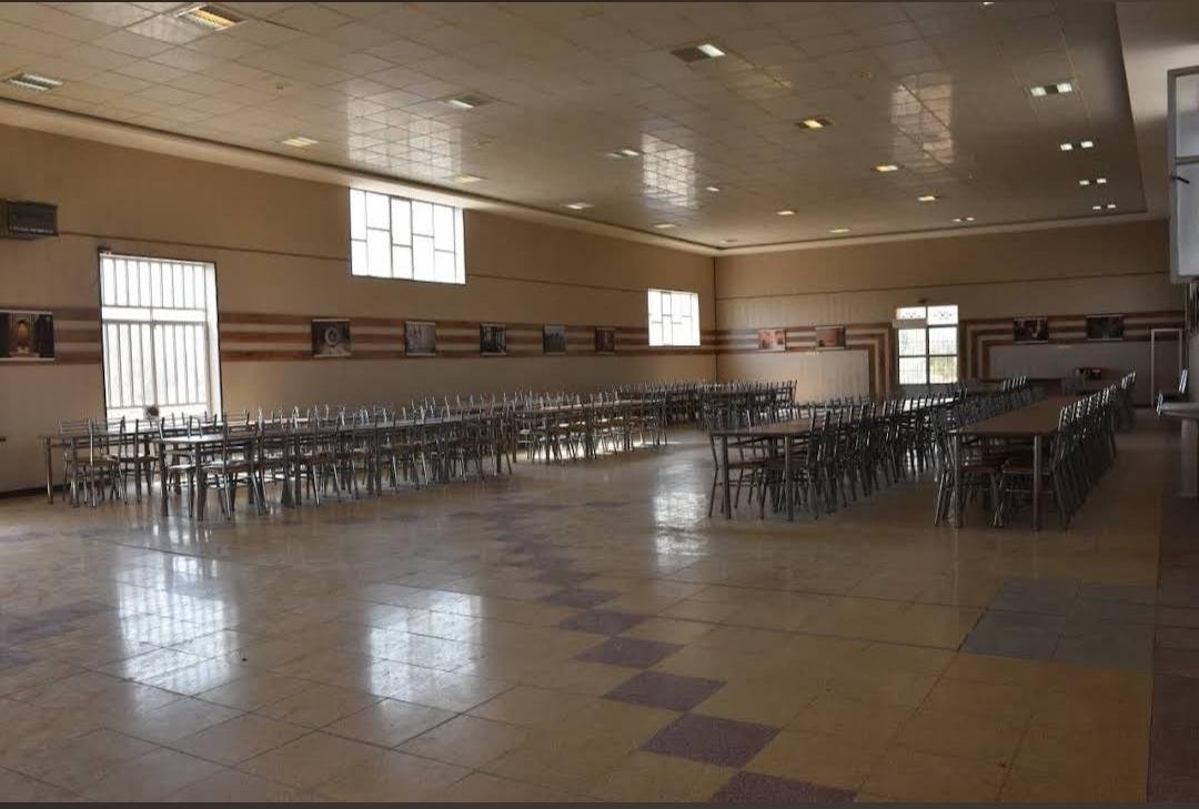 عکس سلف غذاخوری برادران دانشگاه میبد