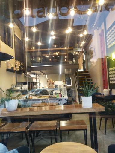 عکس کافه کورتادو 