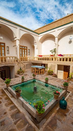 عکس هتل کاشانه روشن