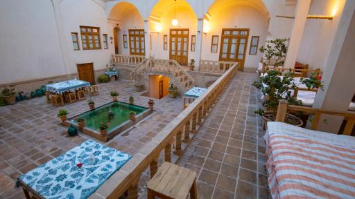 عکس هتل کاشانه روشن