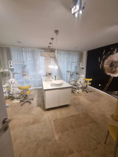 عکس کلینیک دندان پزشکی آرامش