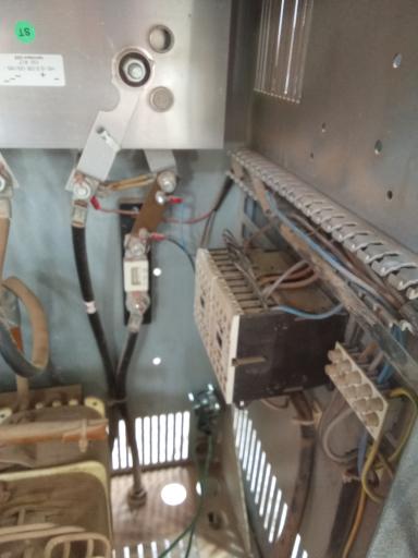 عکس تعمیرات الو سرویس کاران