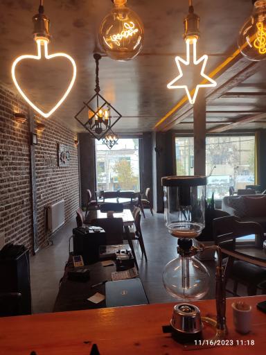 عکس کافه مون 