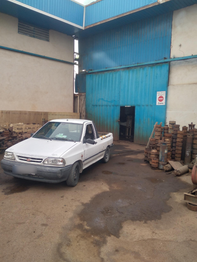 عکس فروشگاه الکتروتکنیک مومنی