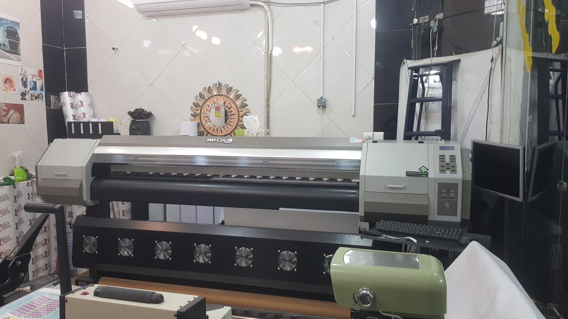 عکس چاپ و تبلیغات مشکی