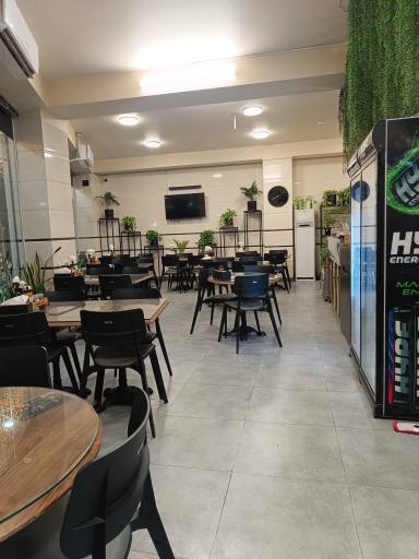 عکس حلیم و عدسی کرمی (شعبه ولیعصر)