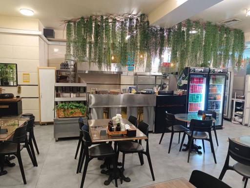 عکس حلیم و عدسی کرمی (شعبه ولیعصر)