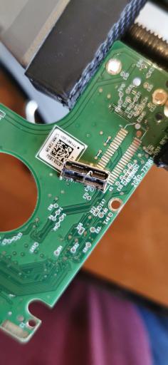 عکس مرکز تعمیر و ریکاوری هارد