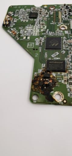 عکس مرکز تعمیر و ریکاوری هارد