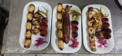 عکس رستوران عباس آقا و پسران