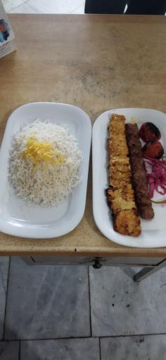 عکس رستوران عباس آقا و پسران