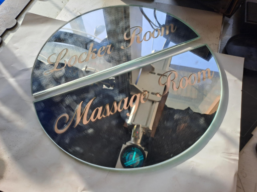 عکس خدمات حکاکی و برش لیزری مجرد