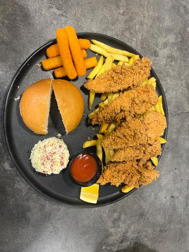 عکس برگرهای تخصصی لاویا مرودشت