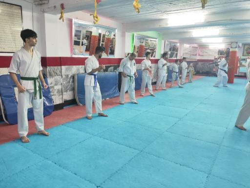 عکس باشگاه ورزشی شهید باهنر