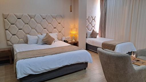 عکس هتل پنج ستاره یاکاموز