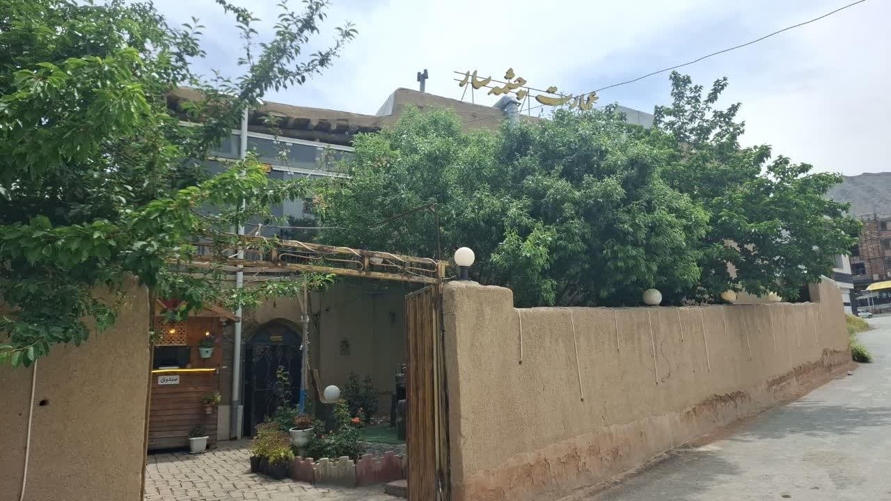 عکس عمارت مجلل چشمه سار