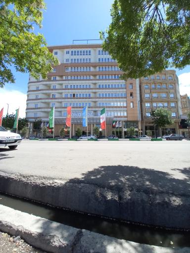 هتل پنج ستاره یاکاموز