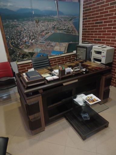 عکس مسکن صابر