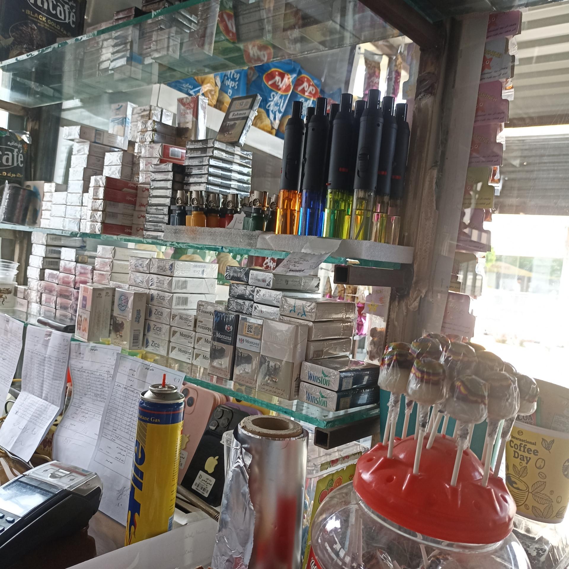 عکس دکه ضامن آهو