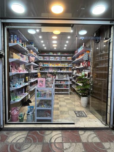 عکس نوشت افزار و کتاب اندیشه