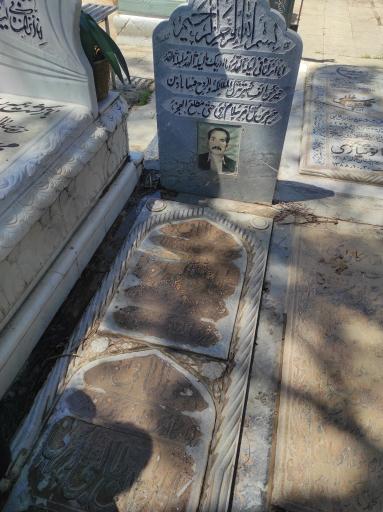 عکس آرامگاه خاندان طالبی اردکانی