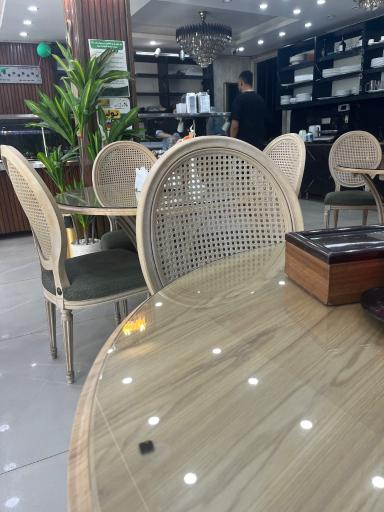عکس رستوران مادربزرگ