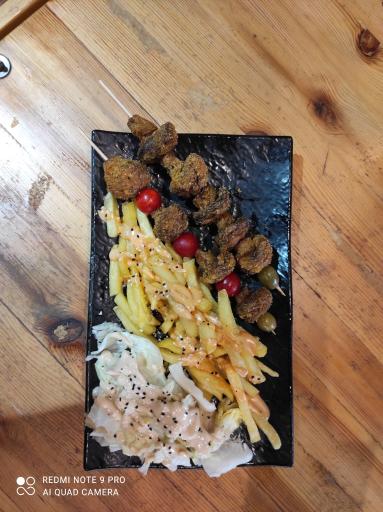 عکس فست‌ فود حمید و حامد